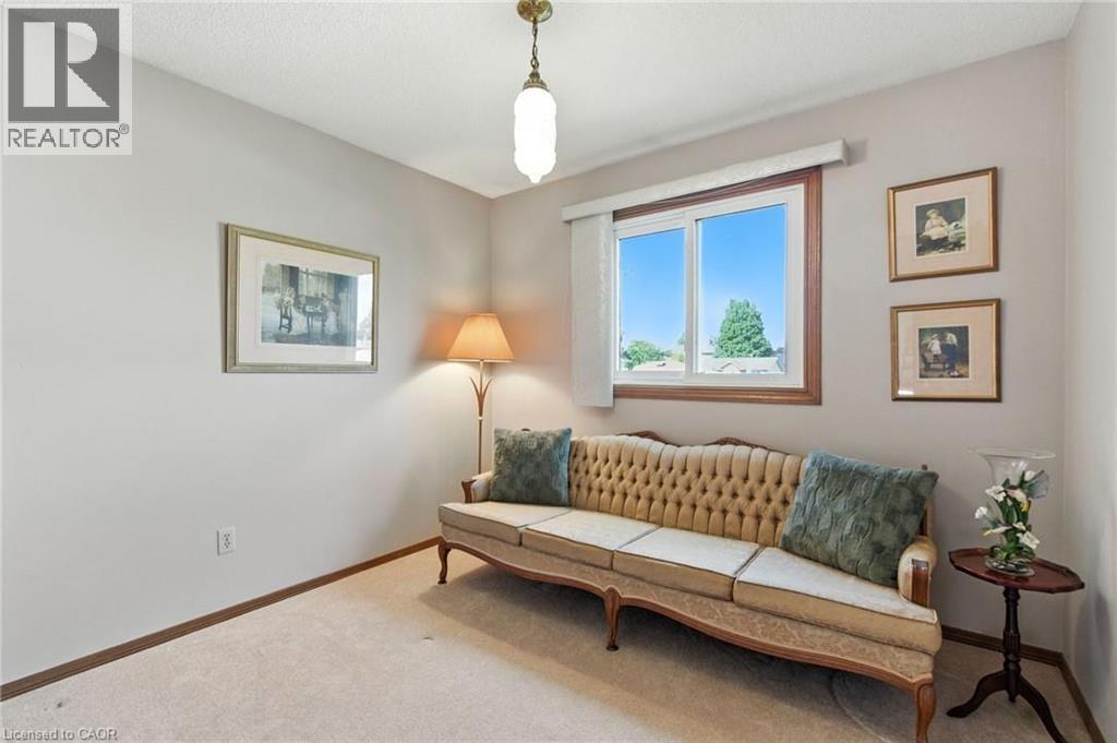 39 MEGNA Court - 25