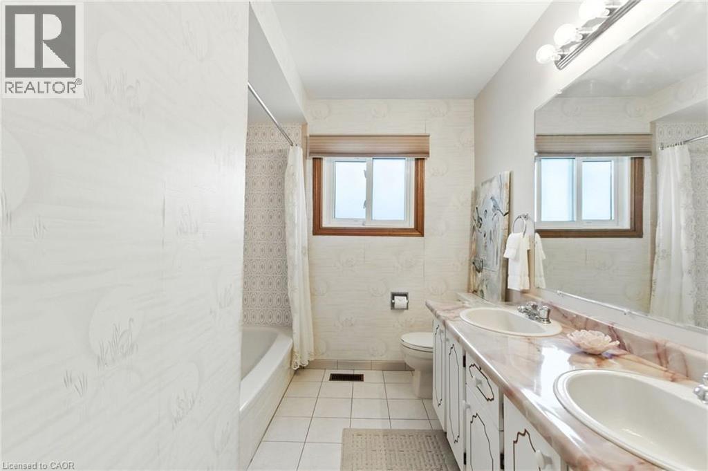 39 MEGNA Court - 29