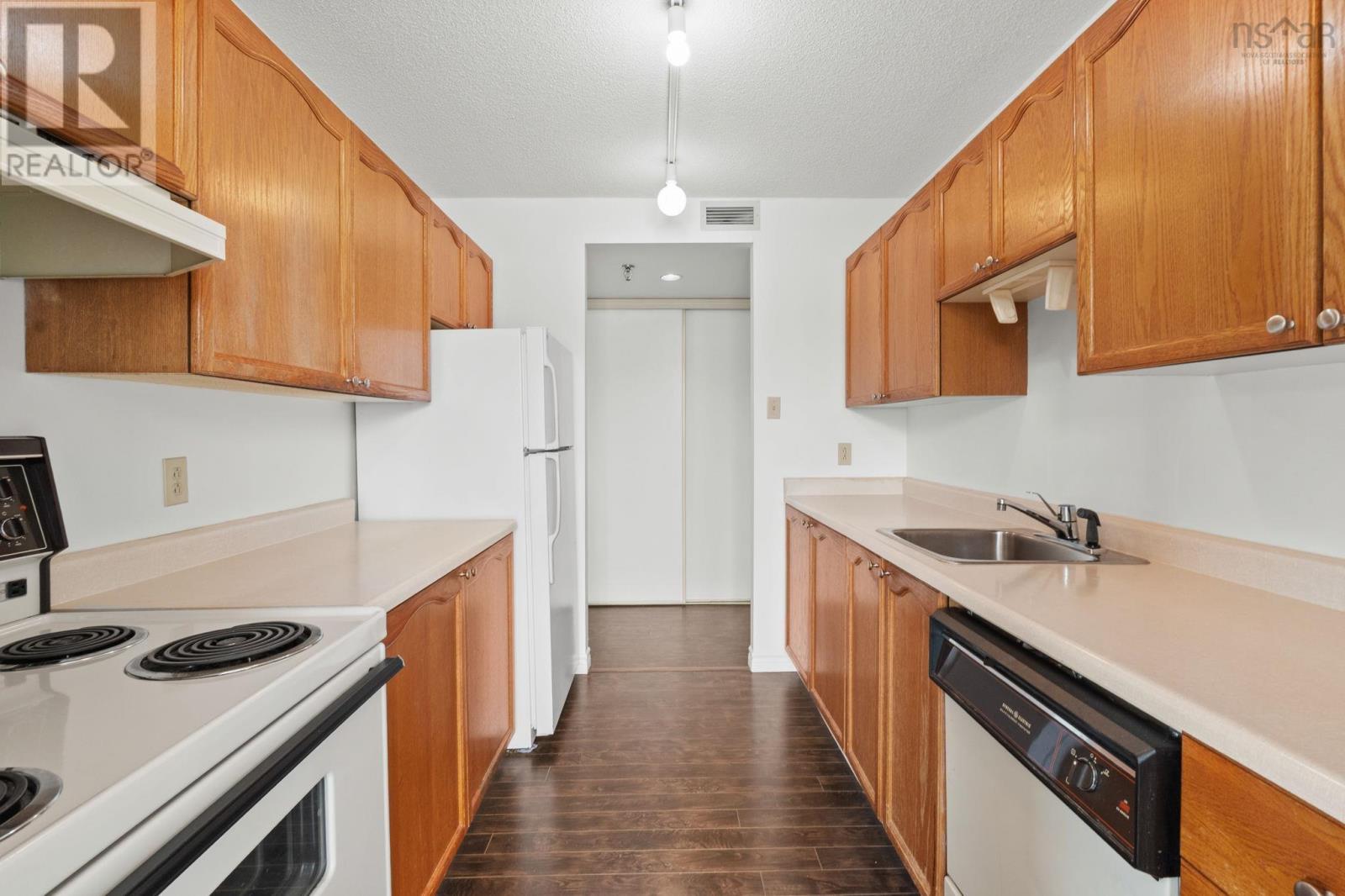 #325 45 Vimy Avenue - 14