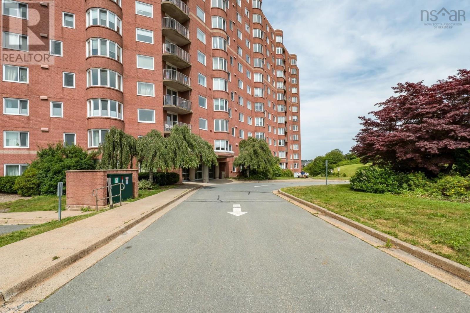 Property 32 of 38 of 325 45 Vimy Avenue