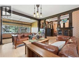 1pc Bathroom - 1316 15 Street Nw, Calgary, AB T2N2B6 Photo 10