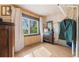 Bedroom - 1316 15 Street Nw, Calgary, AB T2N2B6 Photo 18