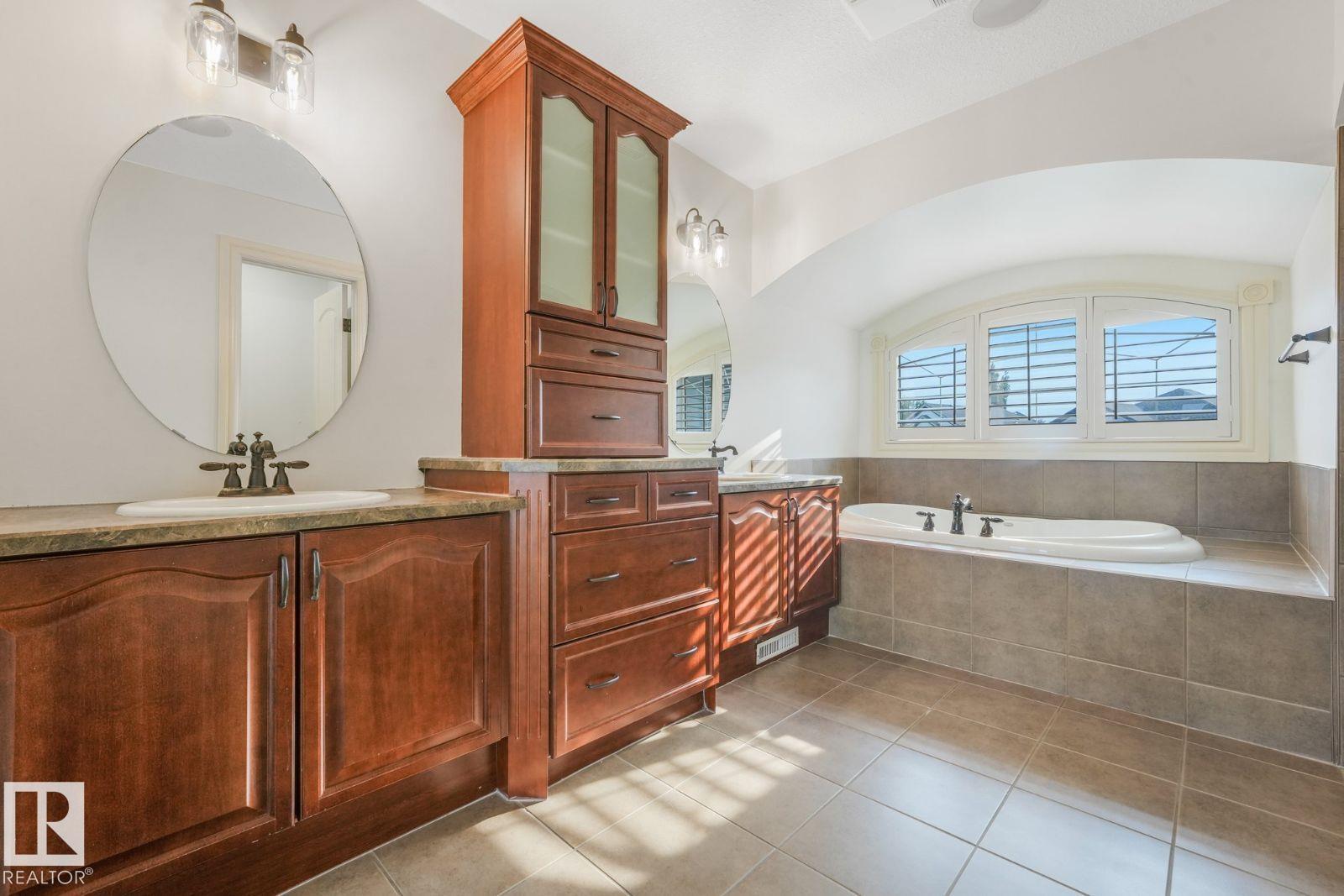 70 SUMMERCOURT RD - 33