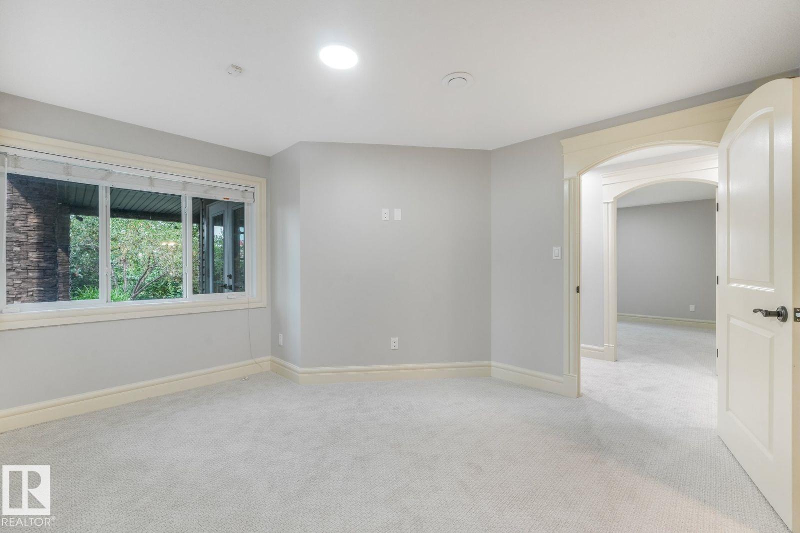 70 SUMMERCOURT RD - 39