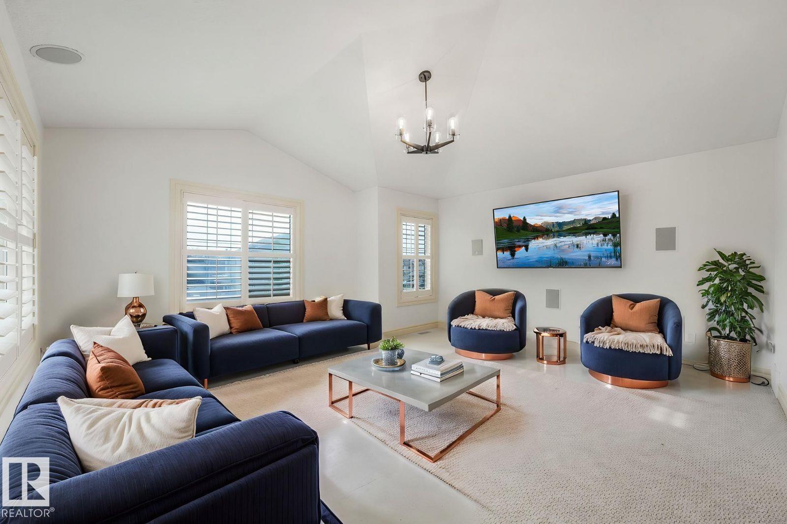 70 SUMMERCOURT RD - 43