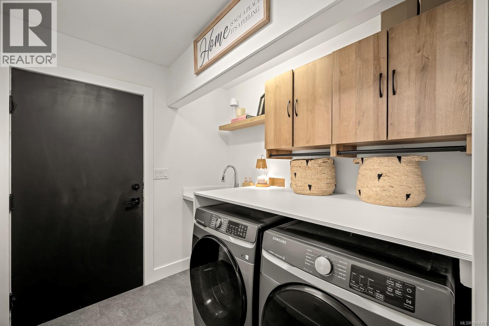 1405 Malahat Dr - 51