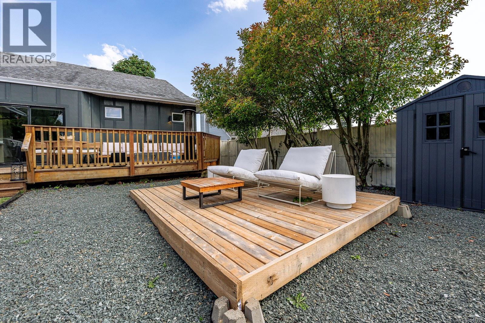 1405 Malahat Dr - Image 54