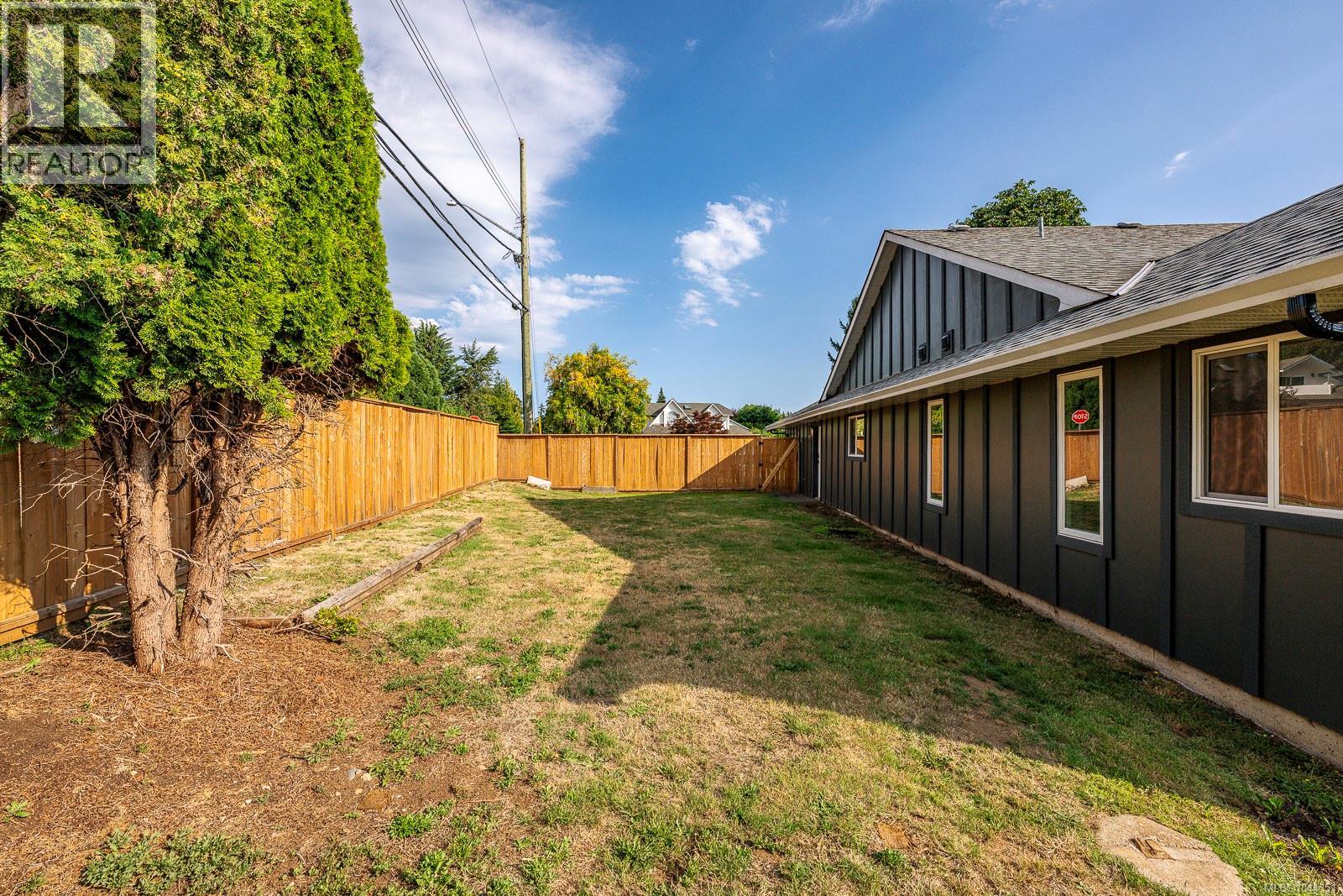 1405 Malahat Dr - Image 57