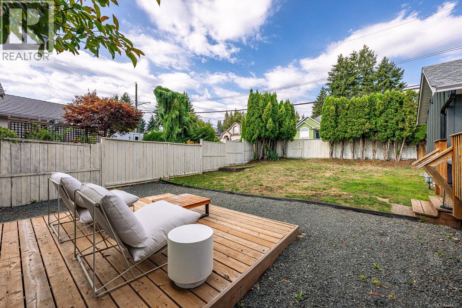 1405 Malahat Dr - 60