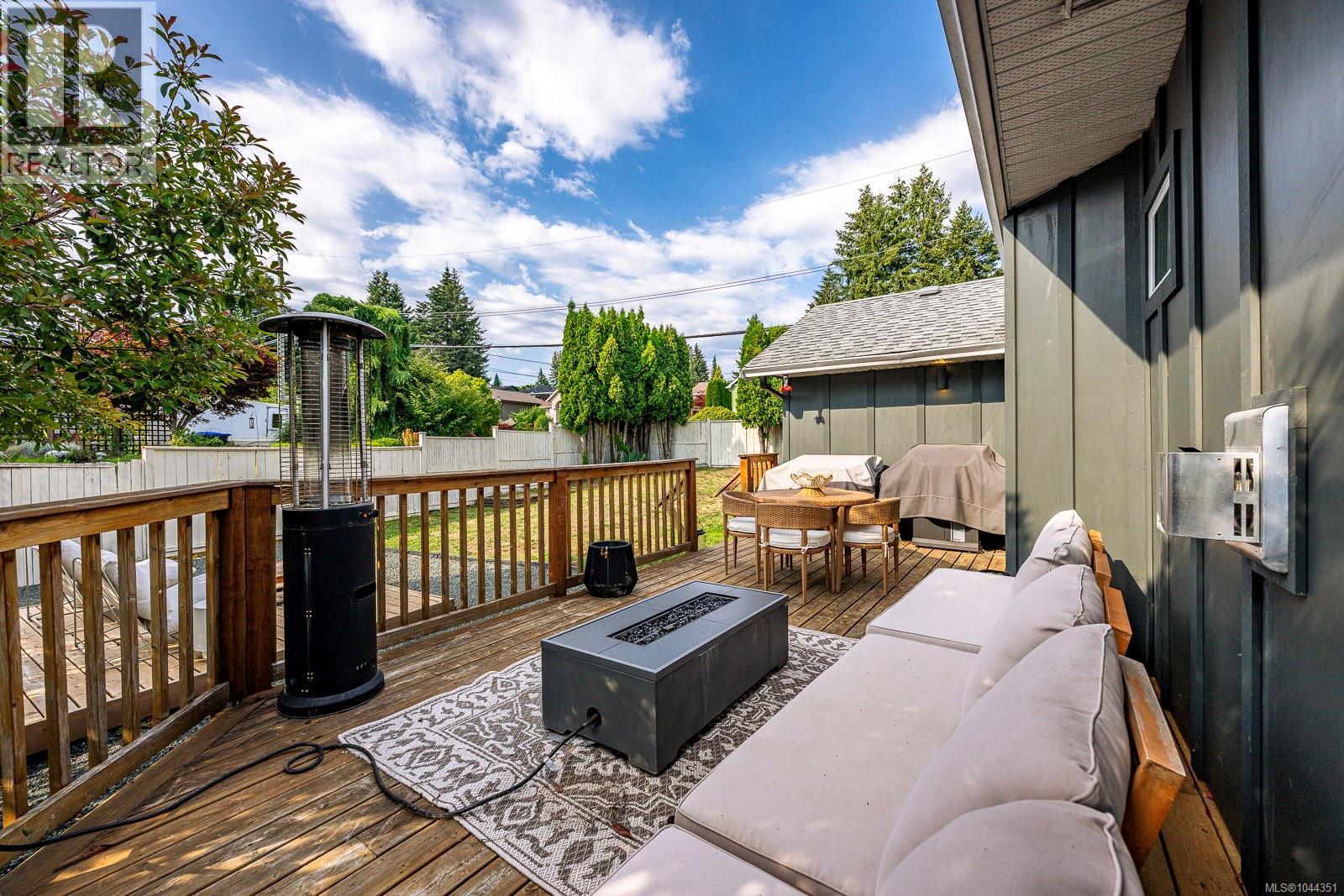 1405 Malahat Dr - Image 62