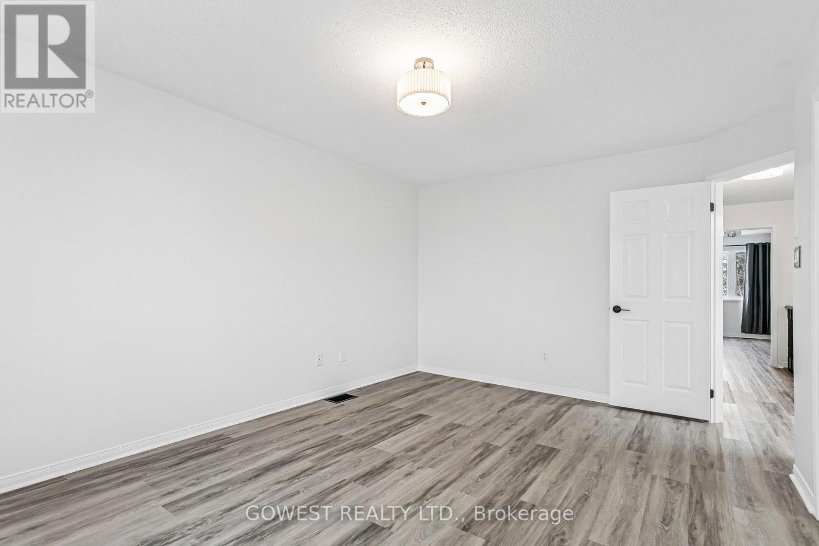 #14 3150 ERIN CENTRE BOULEVARD - 33