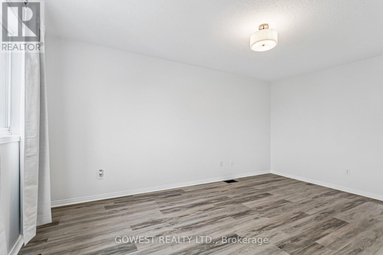 #14 3150 ERIN CENTRE BOULEVARD - 34