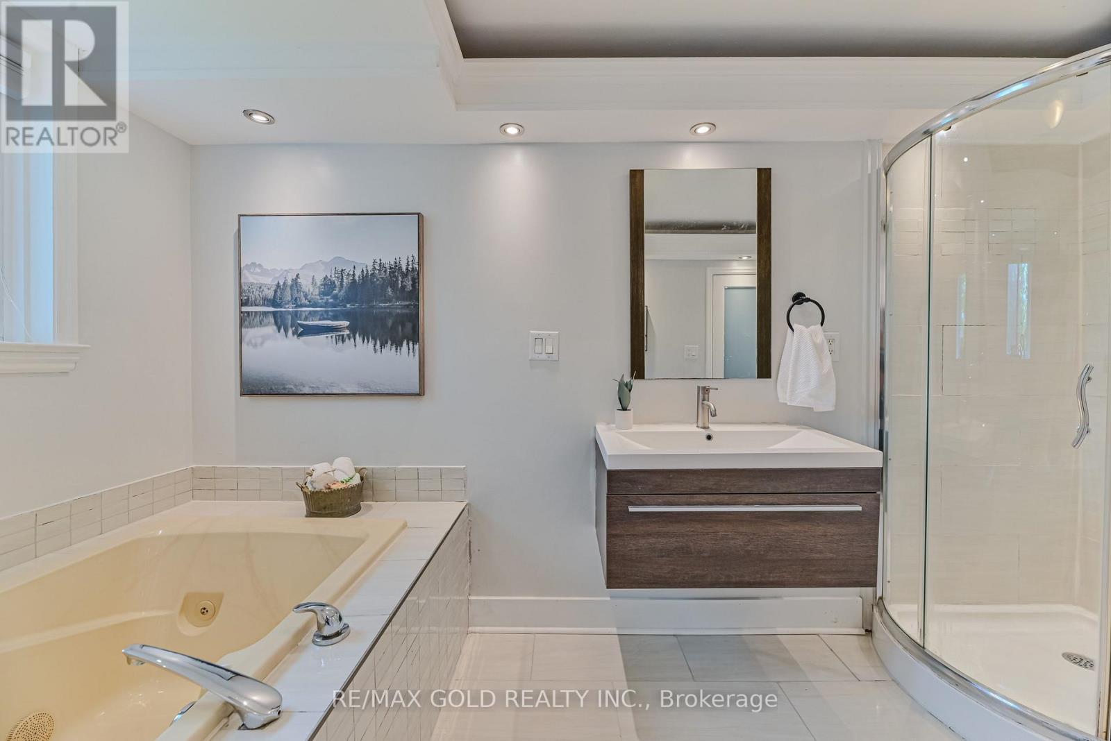 3 MYRTLE AVENUE S - 22