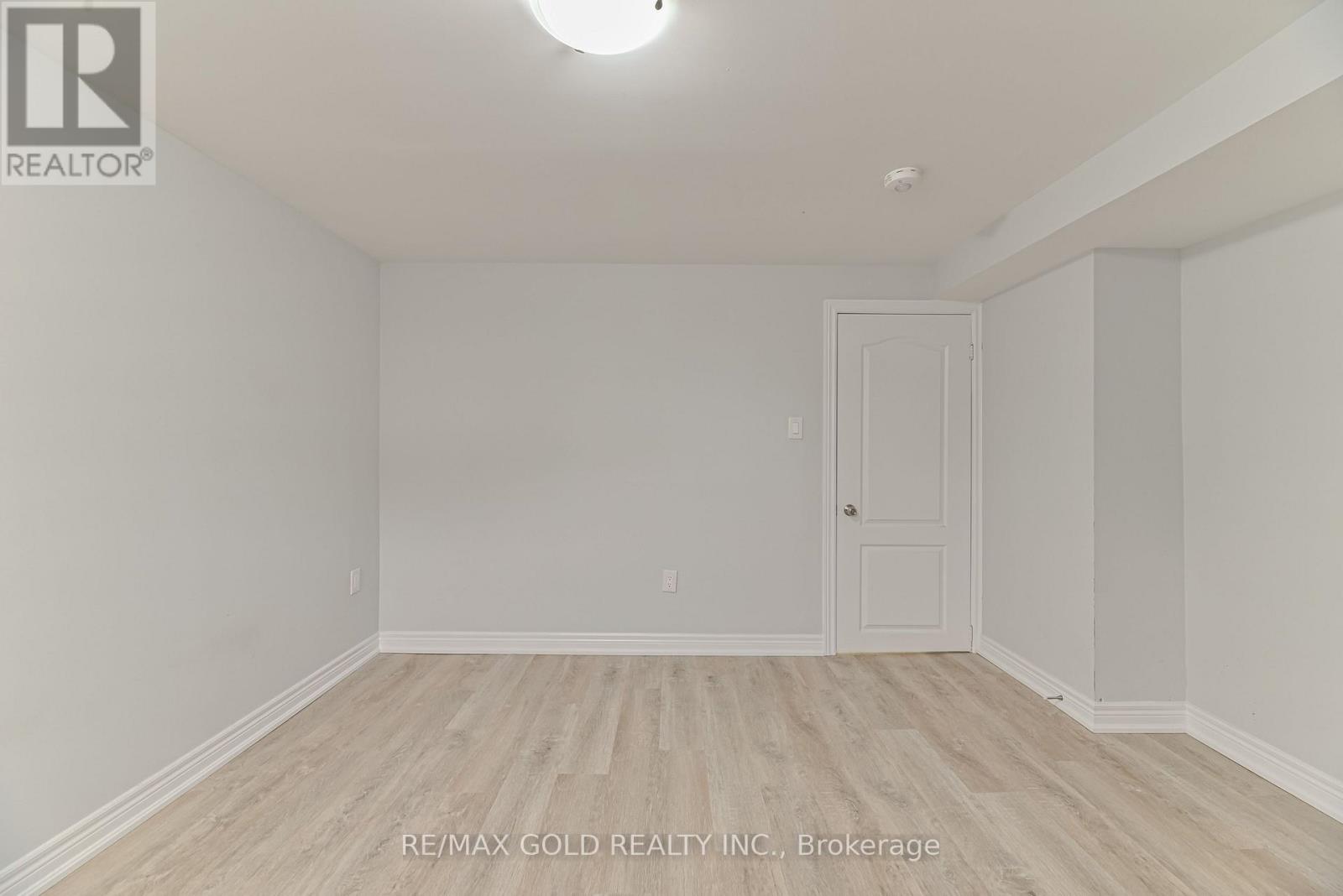 3 MYRTLE AVENUE S - Image 39