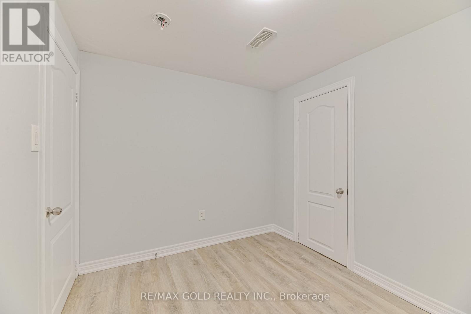 3 MYRTLE AVENUE S - Image 42