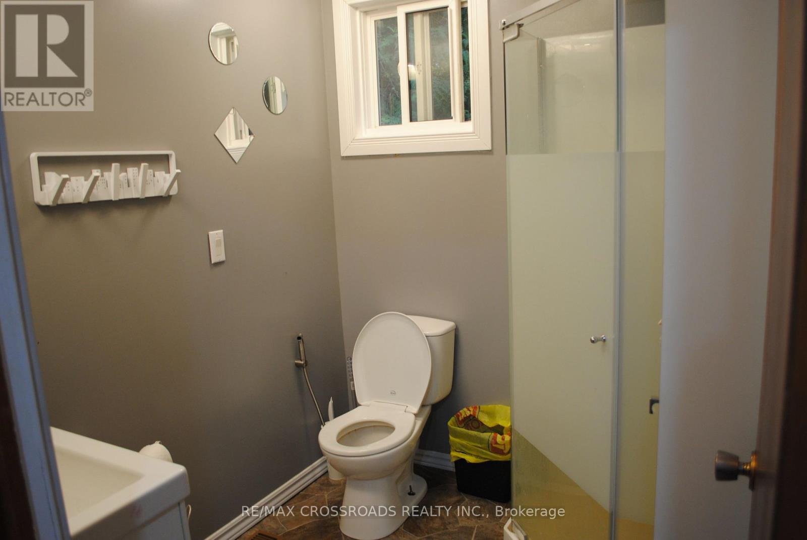 15 BROOK ROAD - 8