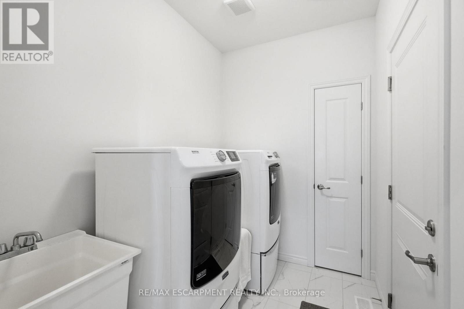 115 DAUGAARD AVENUE - Image 33
