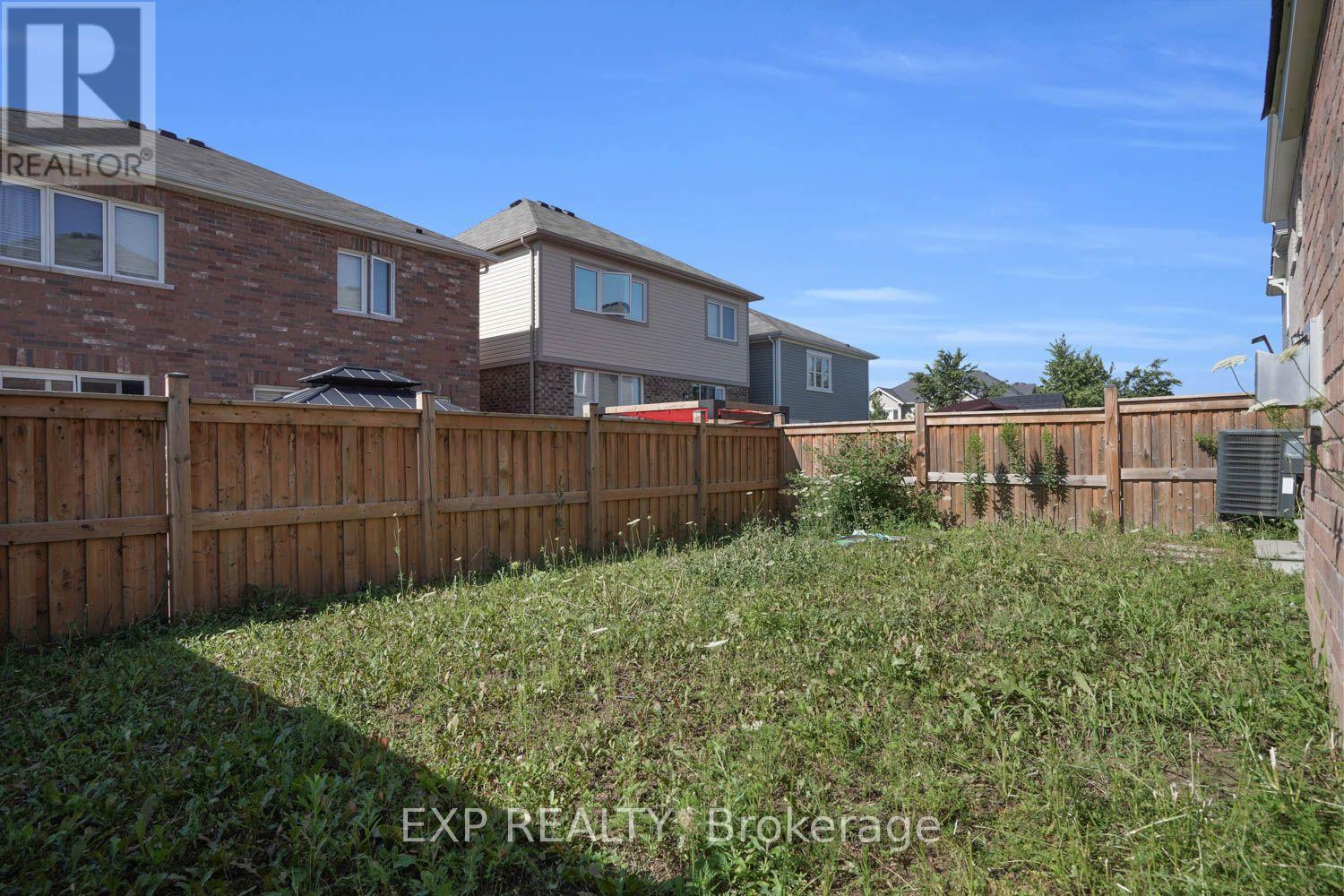 353 GROVEHILL CRESCENT - Image 28