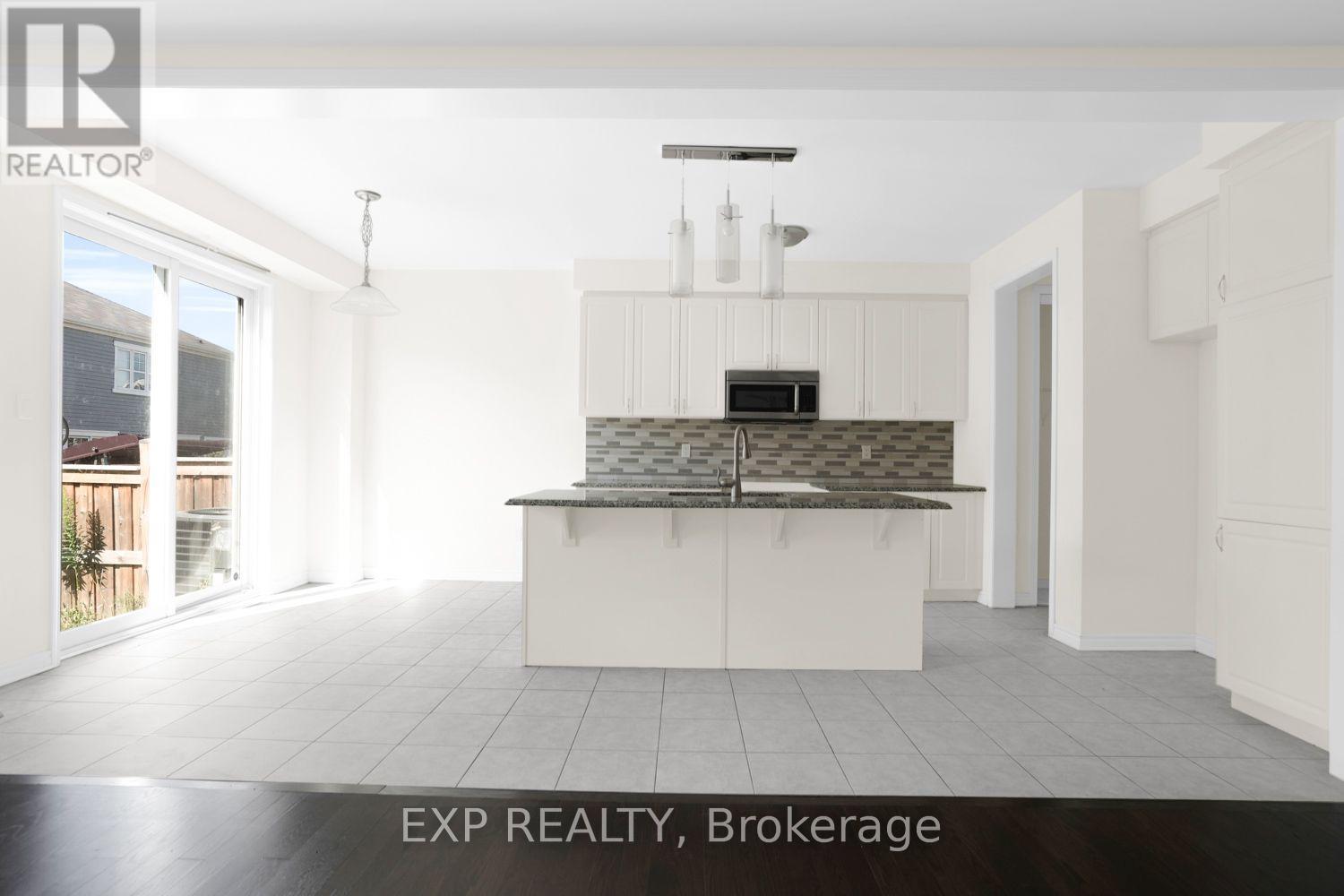 353 GROVEHILL CRESCENT — photo 3