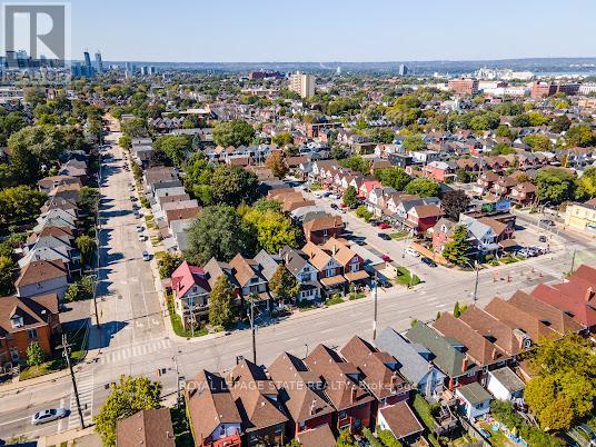 35 SHERMAN AVENUE N - 7