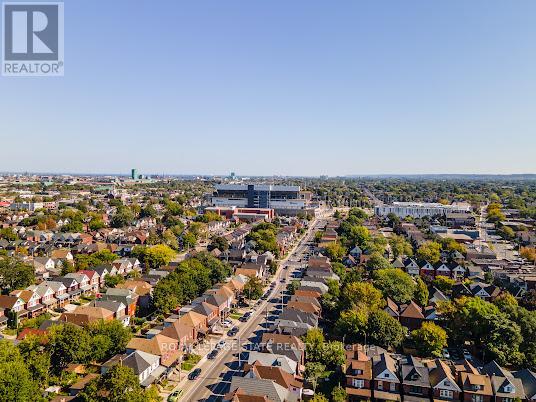 35 SHERMAN AVENUE N - 8