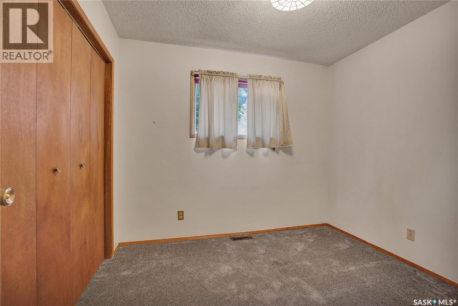 22 BLUE PLACE - Image 18