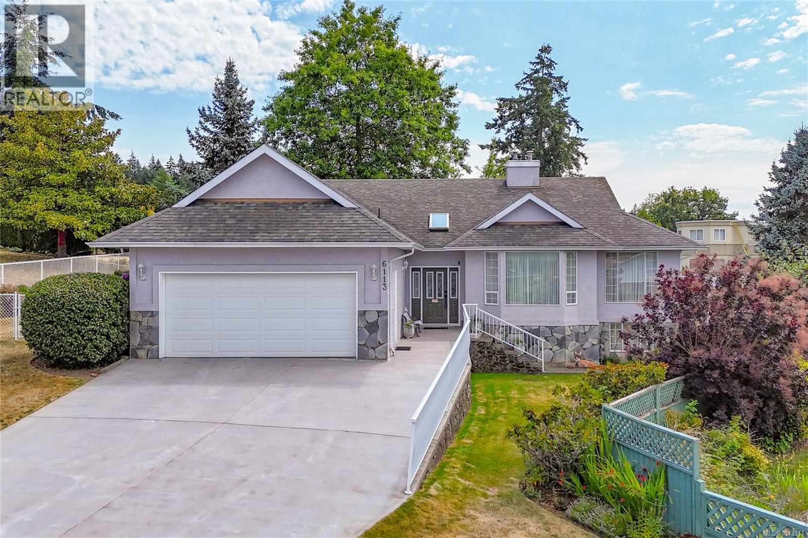 6113 Denali Dr - 1