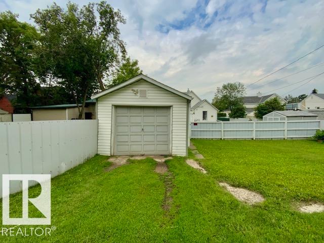 4505 53 ST - 38