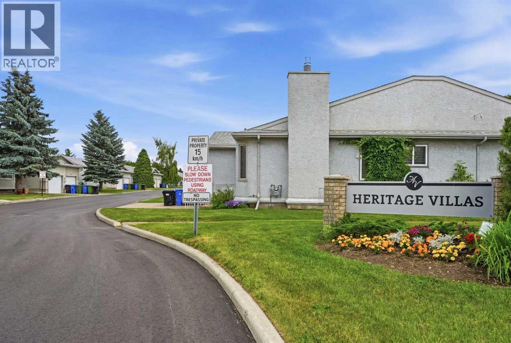 60 Rundlelawn Green NE - 1