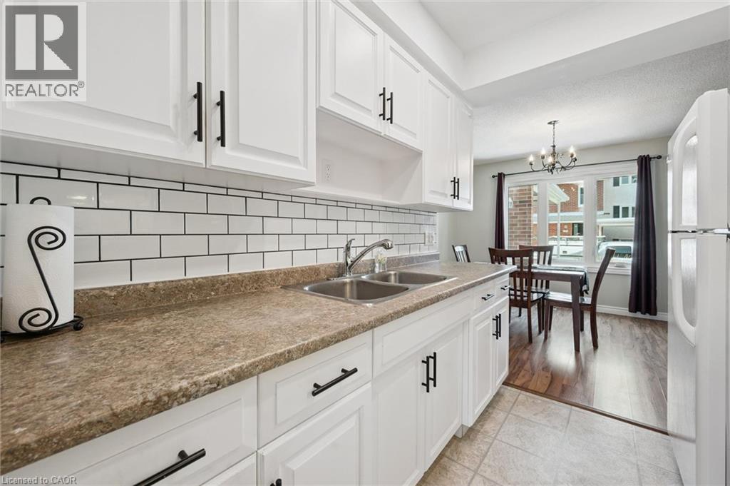 #3 431 KEATS Way - Image 12