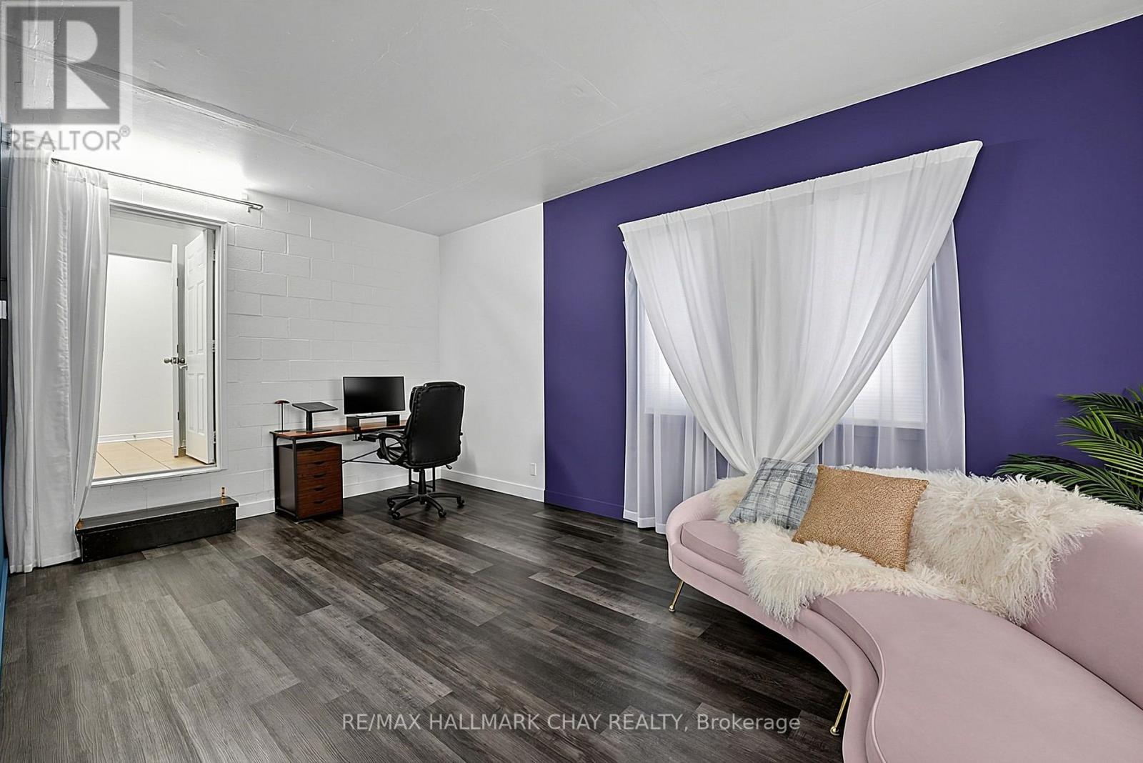 11 DUGDALE AVENUE - 16
