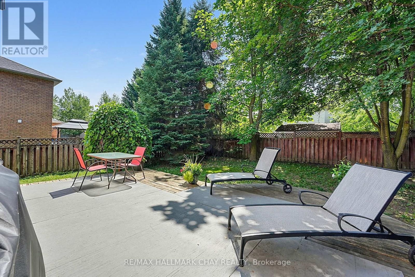 11 DUGDALE AVENUE - 36