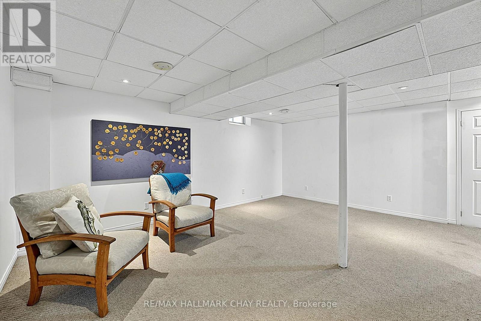 11 DUGDALE AVENUE - 32