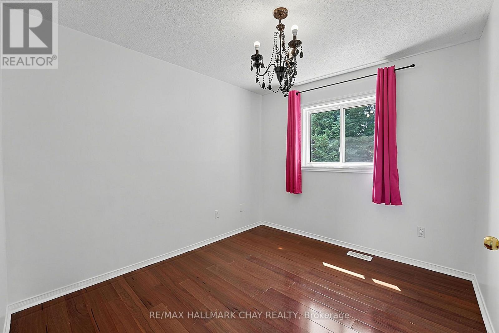 11 DUGDALE AVENUE - Image 29