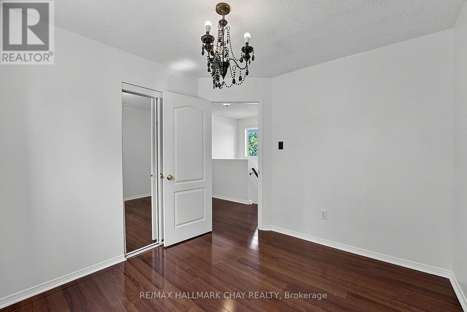 11 DUGDALE AVENUE - 30