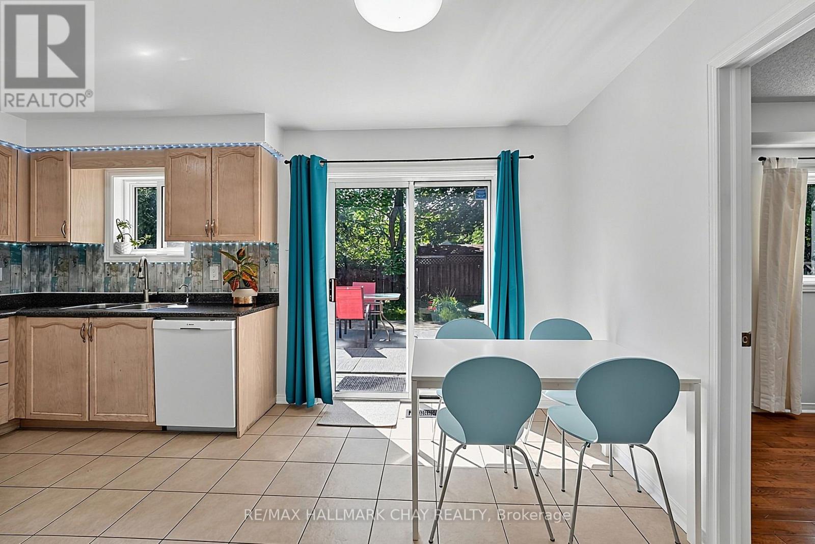 11 DUGDALE AVENUE - 9