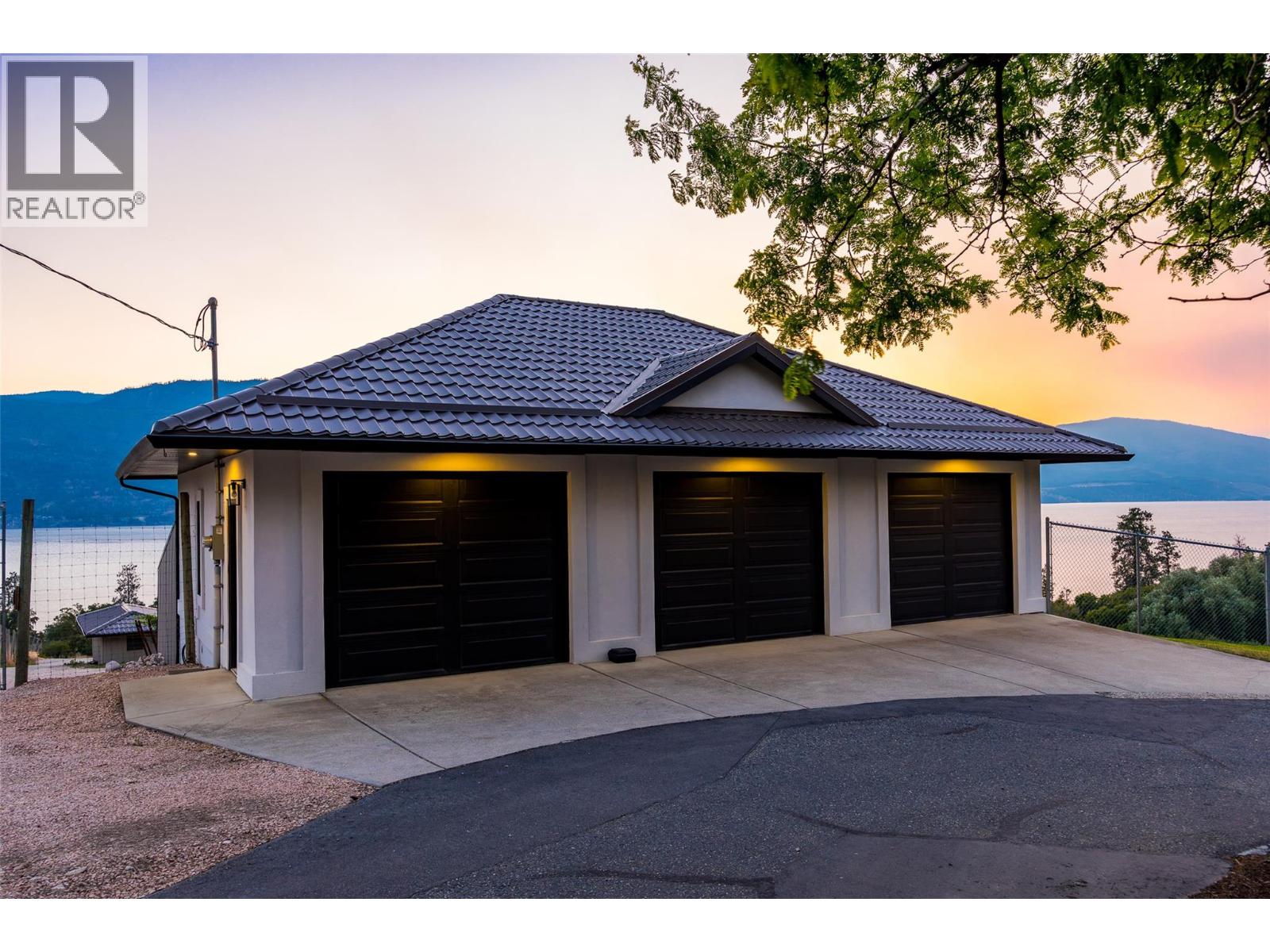1090 Camp Road, Lake Country