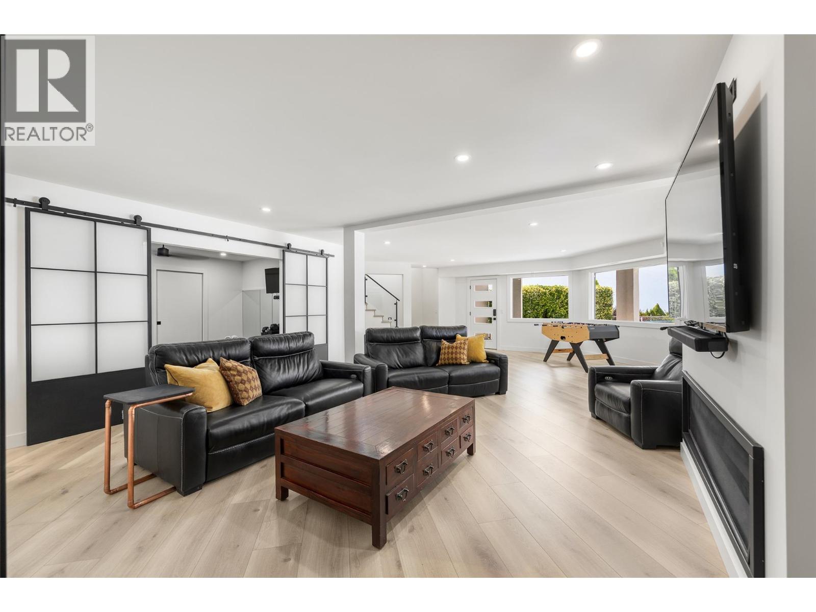 1090 Camp Road, Lake Country