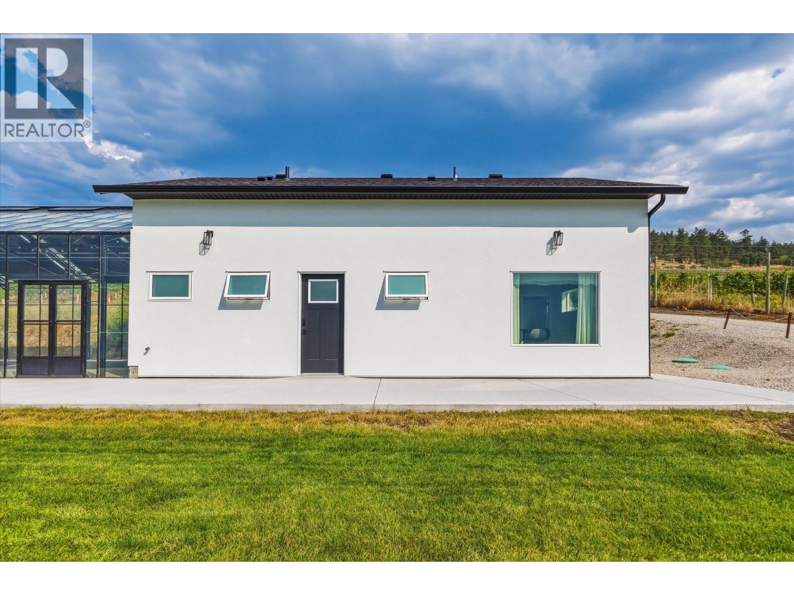 1090 Camp Road, Lake Country