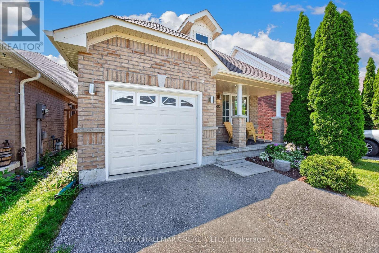 563 LUPLE AVENUE - Image 4