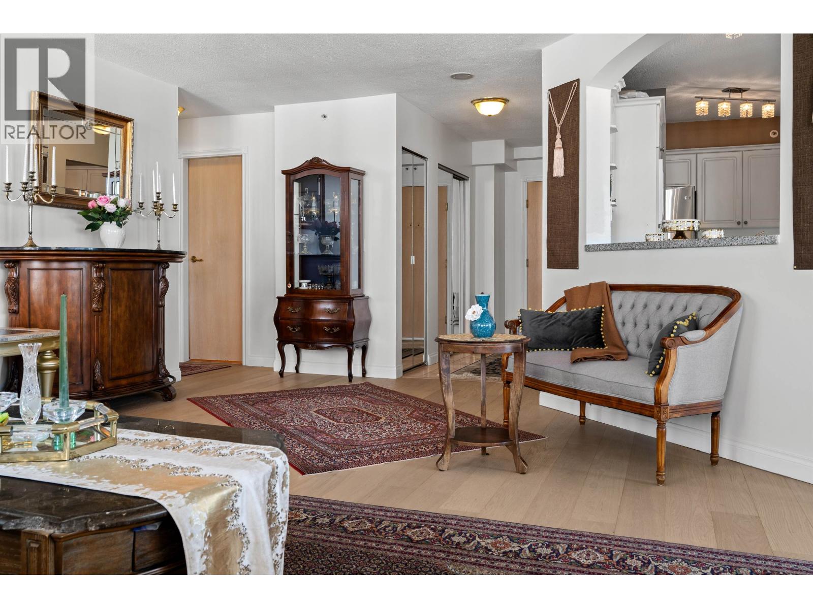 12D 328 TAYLOR WAY, West Vancouver