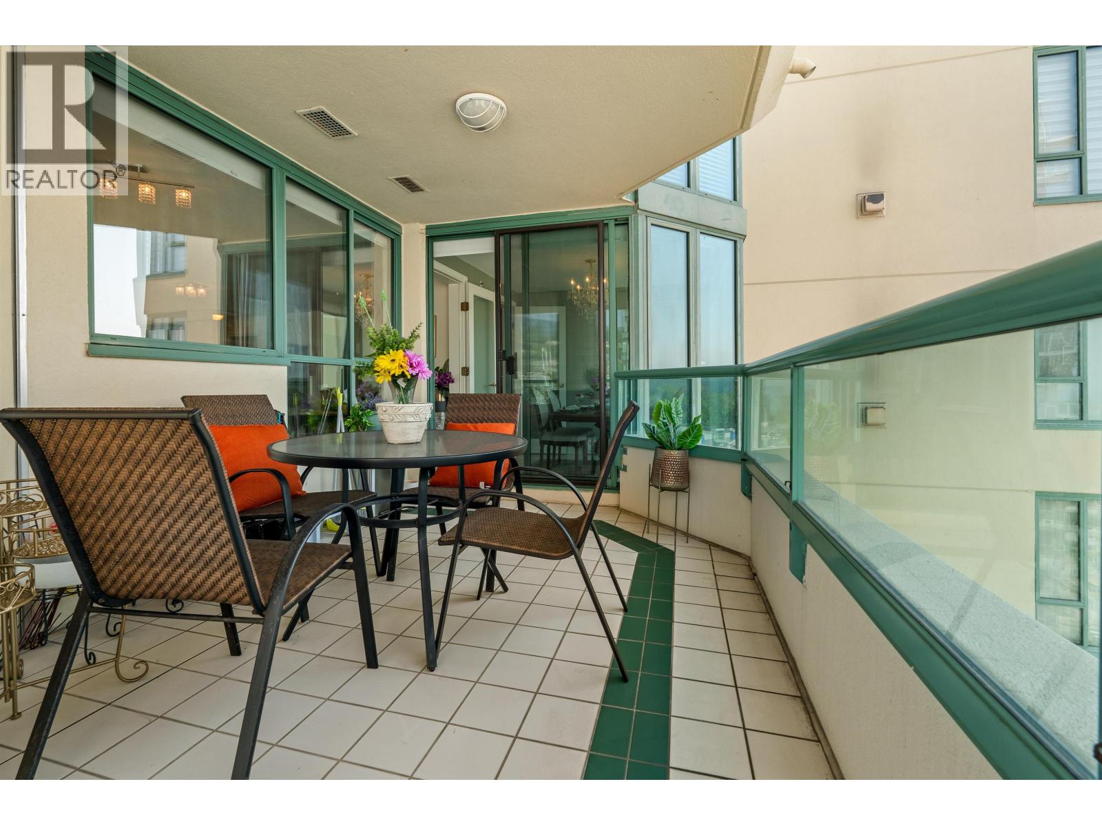 12D 328 TAYLOR WAY, West Vancouver