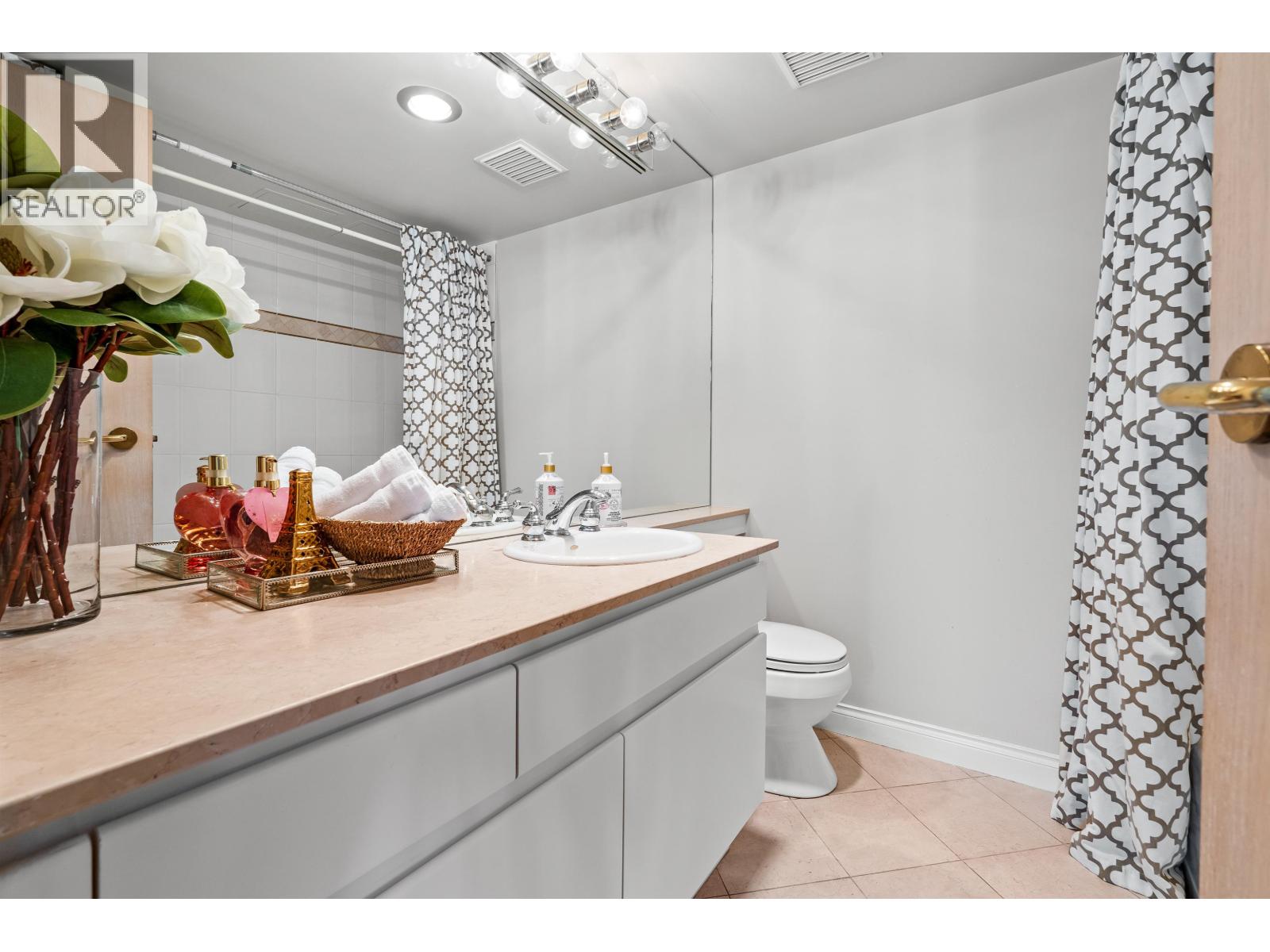 12D 328 TAYLOR WAY, West Vancouver
