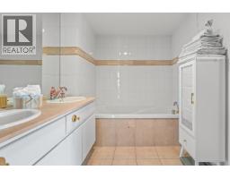 12d 328 Taylor Way, West Vancouver, BC V7T2Y1 Photo 34