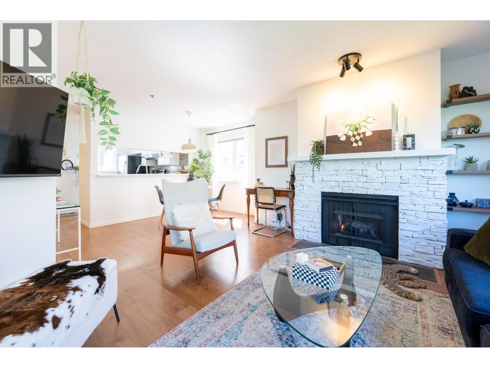 209 643 W 7TH AVENUE, Vancouver