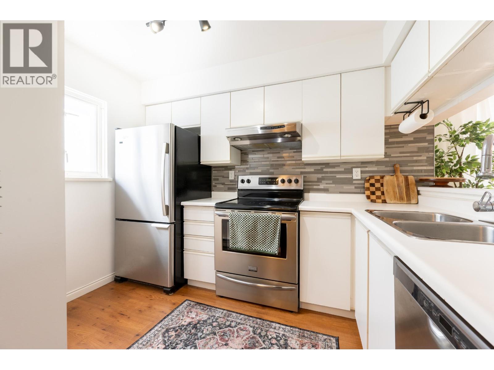 209 643 W 7TH AVENUE, Vancouver
