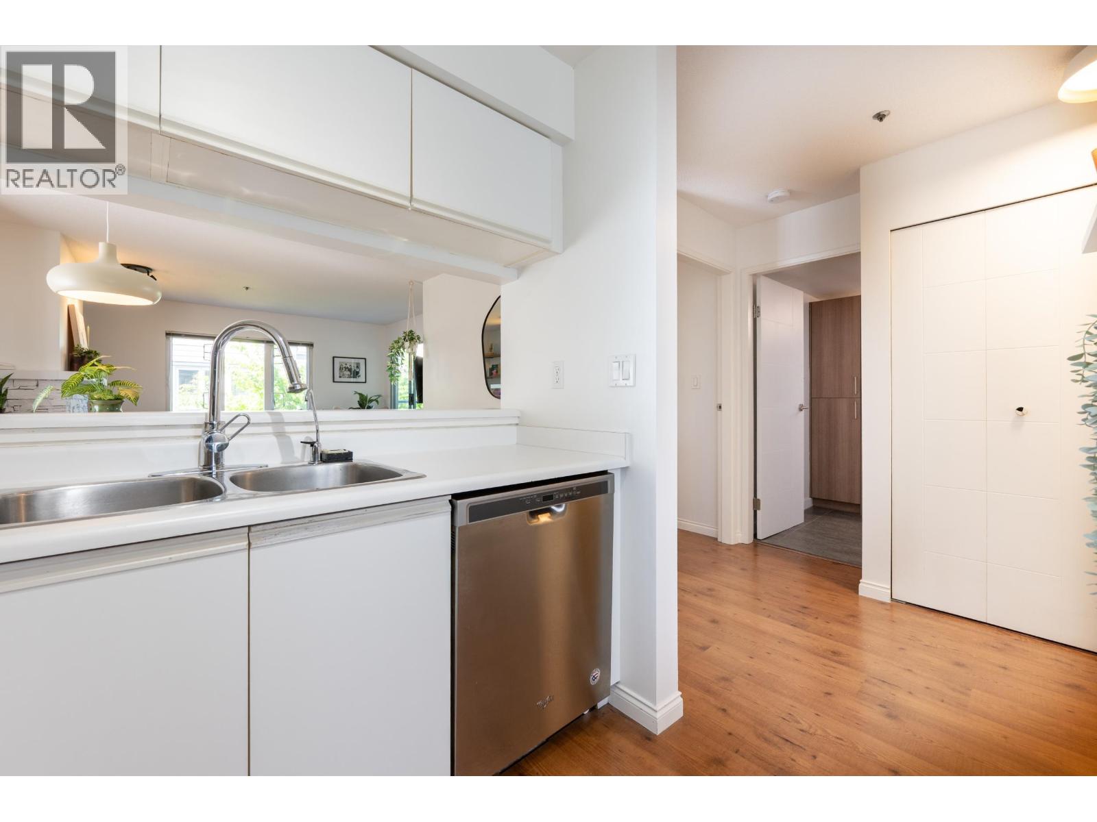 209 643 W 7TH AVENUE, Vancouver