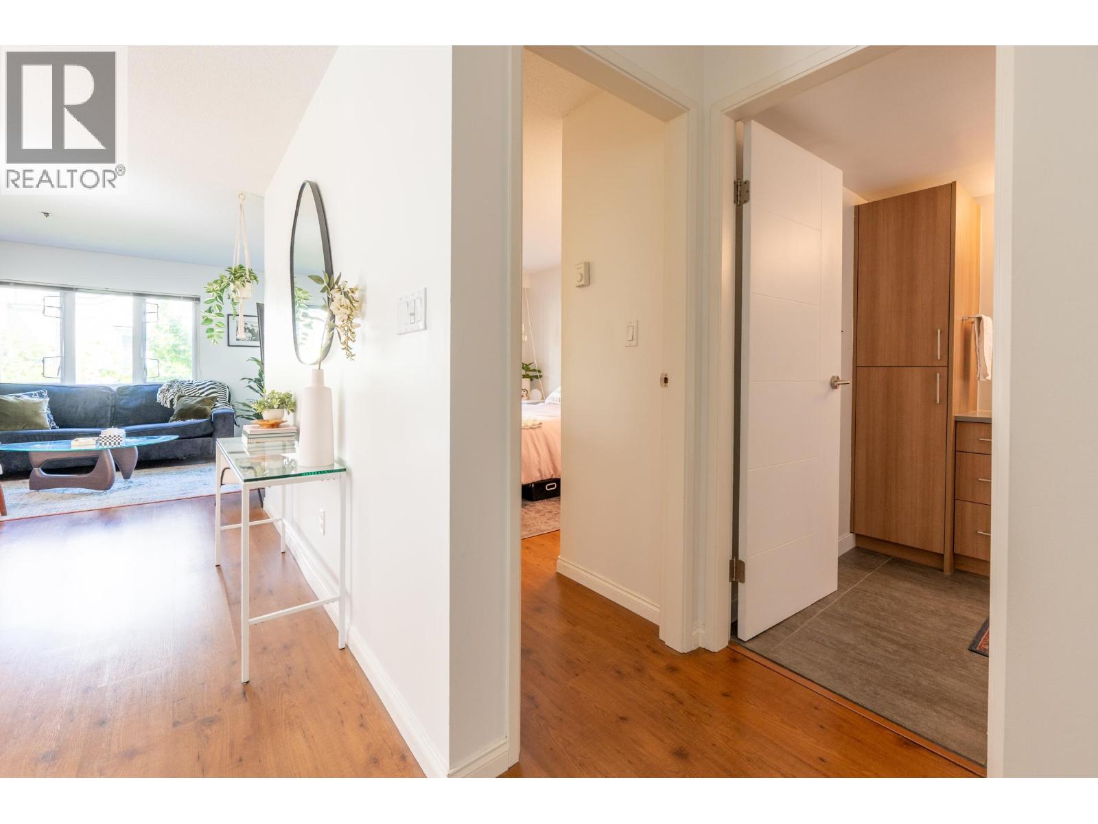 209 643 W 7TH AVENUE, Vancouver