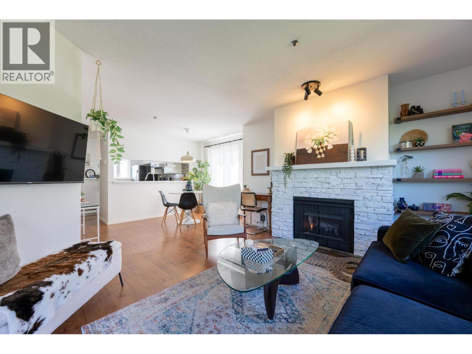 209 643 W 7TH AVENUE, Vancouver