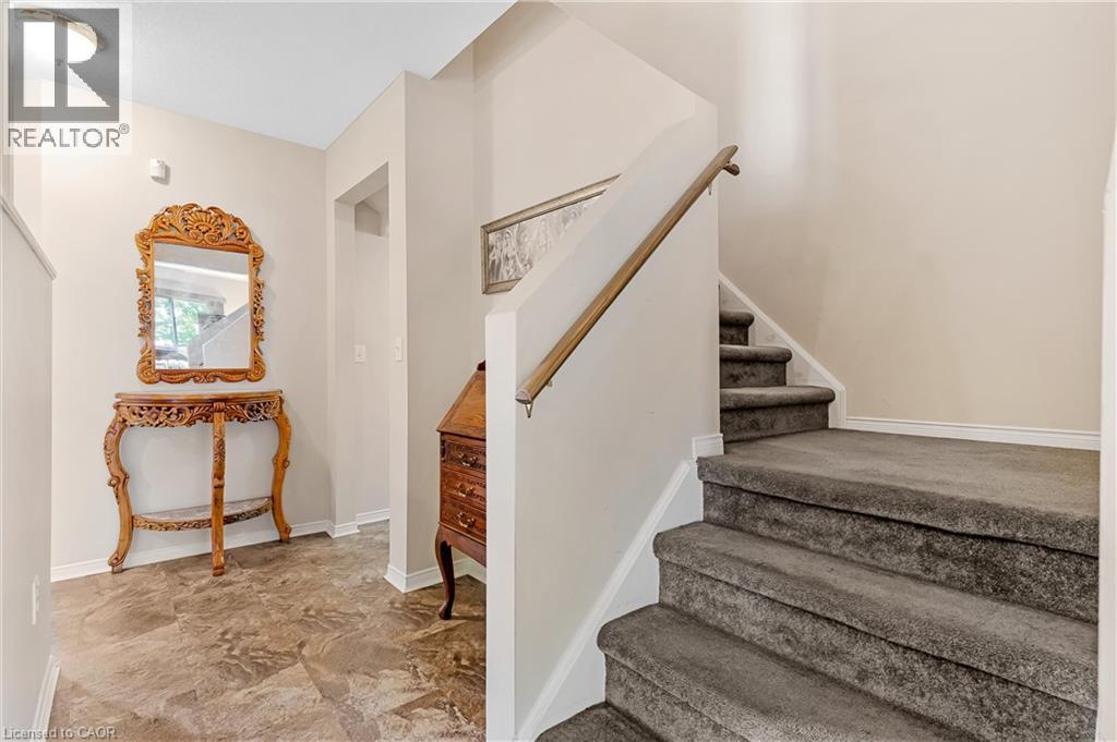 102 CHATEAU Crescent - 13